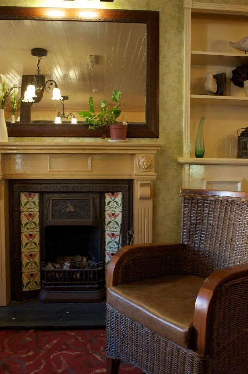 The Roebuck Inn - Relaxinnz Harrietsham Exterior foto